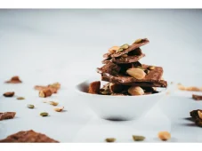 mléčná čokoláda, čokoláda, oříšky, meruňka, mandle, mandarinka, dýňové semínko, brainmax