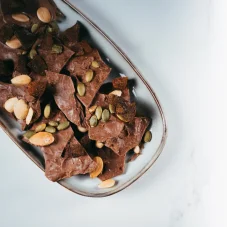 mléčná čokoláda, čokoláda, oříšky, meruňka, mandle, mandarinka, dýňové semínko, brainmax