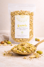 Granola / Konopná s Pistácií a Mandlemi